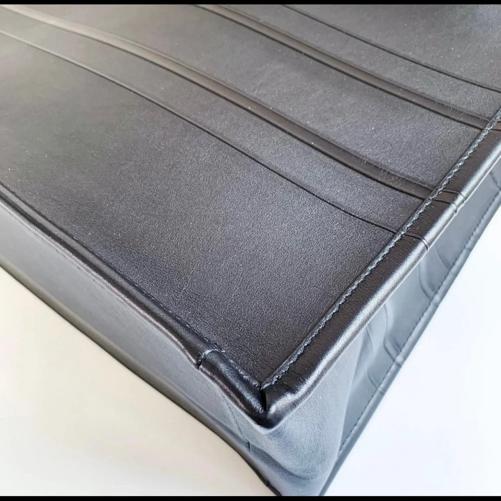 Christian Dior Leather Book Tote - Medium - Picture 7 of 16